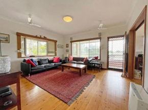 Broulee Pet Friendly Coastal Delight